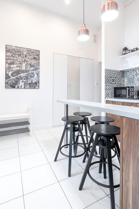 Wyjatkowy Apartament Na Rynku Wrocław Exterior foto